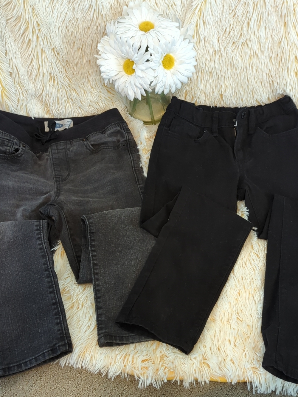 ❣️👖2 Old Navy Tapered Slim Jeans In Black And Light Black 👖❣️